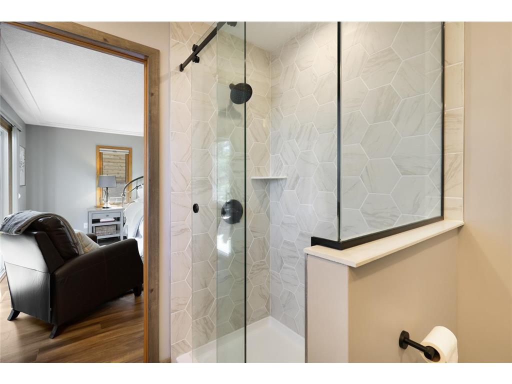 9885 Oak Shore Drive Lakeville MN 55044 - Crystal 7065807 image27