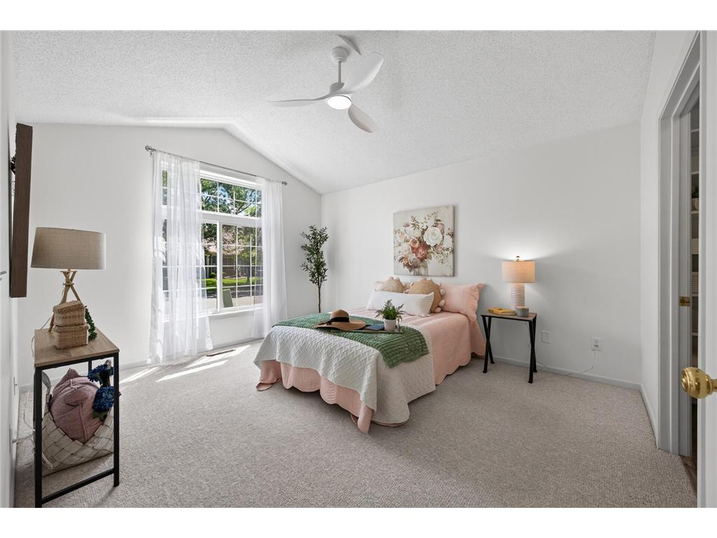 9887 Tamarack Cove Woodbury MN 55125 7041213 image16