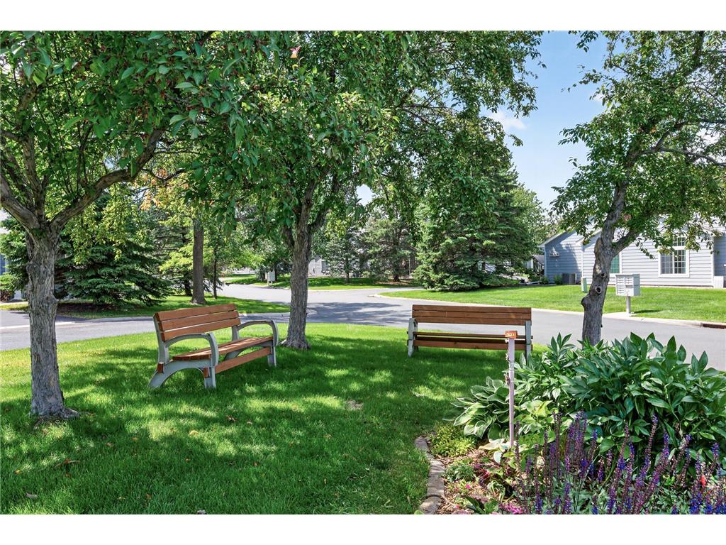 9887 Tamarack Cove Woodbury MN 55125 7041213 image26