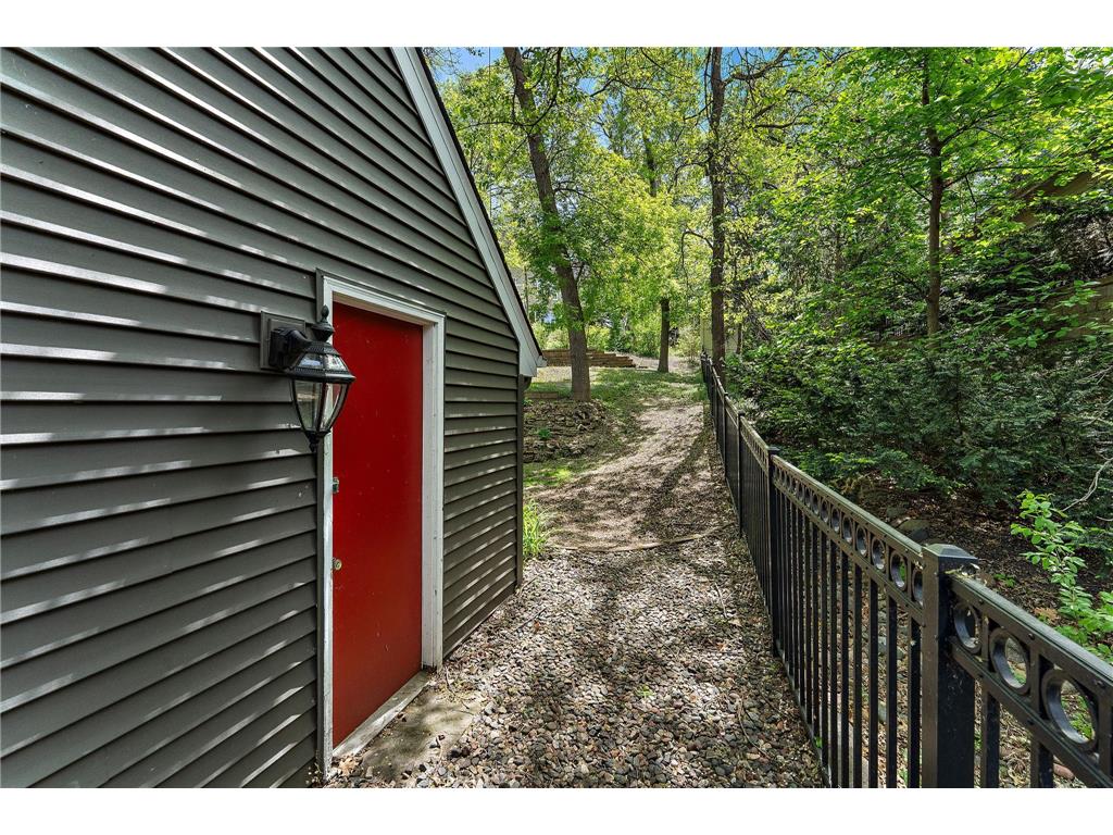 9888 Oak Shore Drive Lakeville MN 55044 - Crystal 7074900 image3