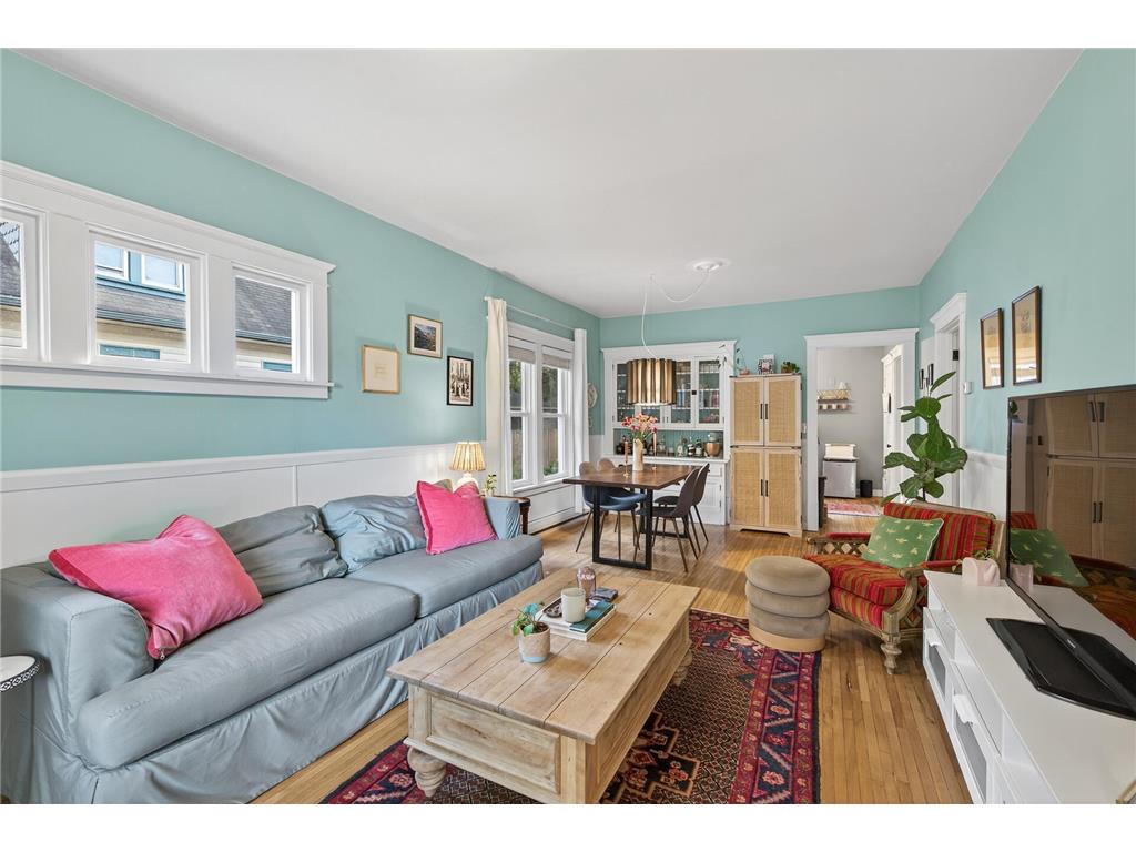 989 Barrett Street Saint Paul MN 55103 7002521 image1