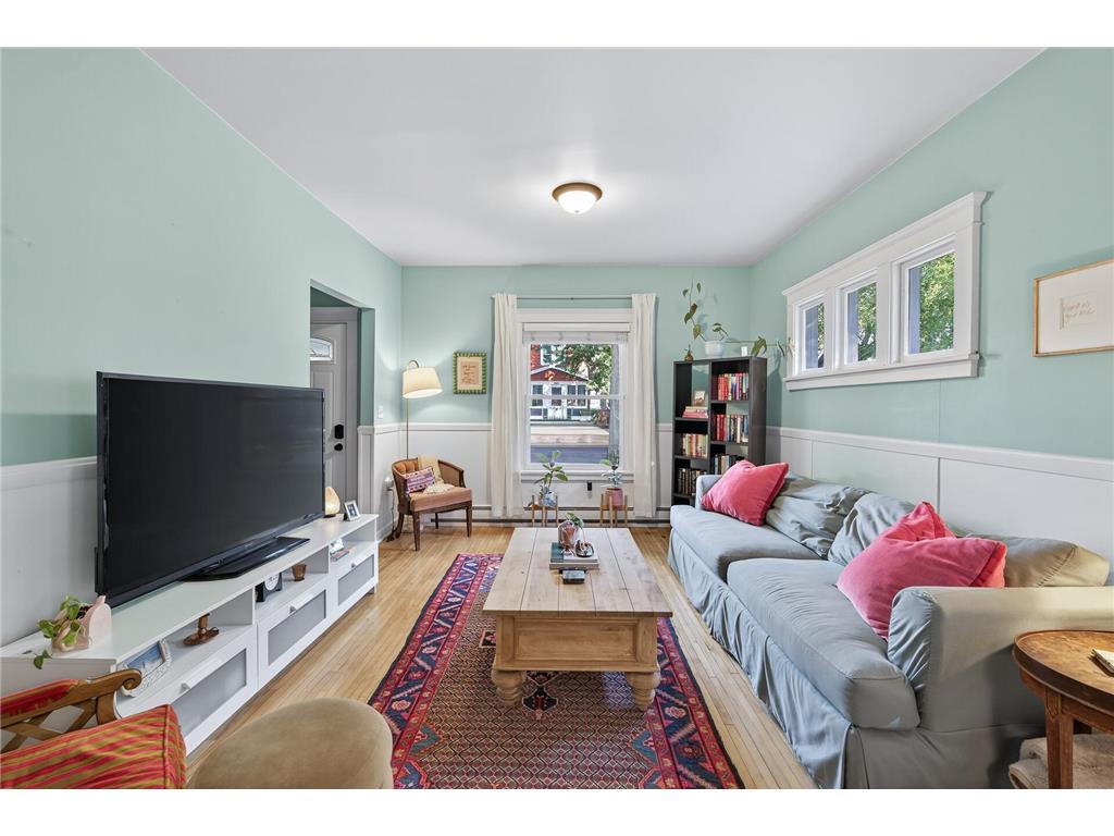 989 Barrett Street Saint Paul MN 55103 7002521 image10