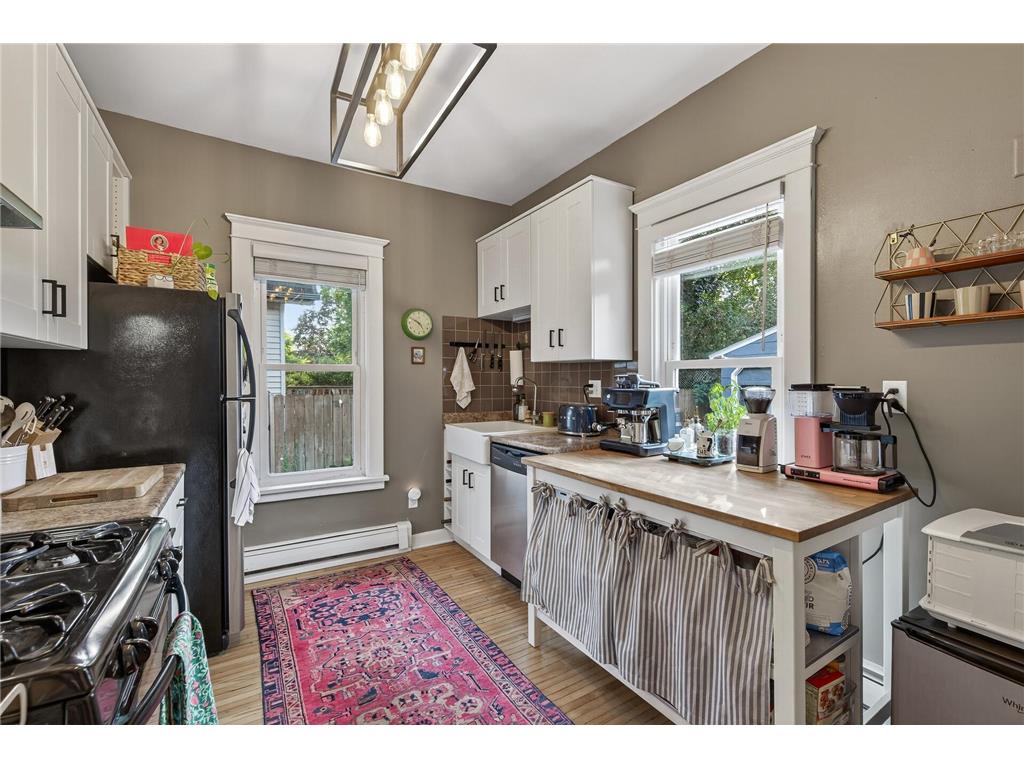 989 Barrett Street Saint Paul MN 55103 7002521 image16