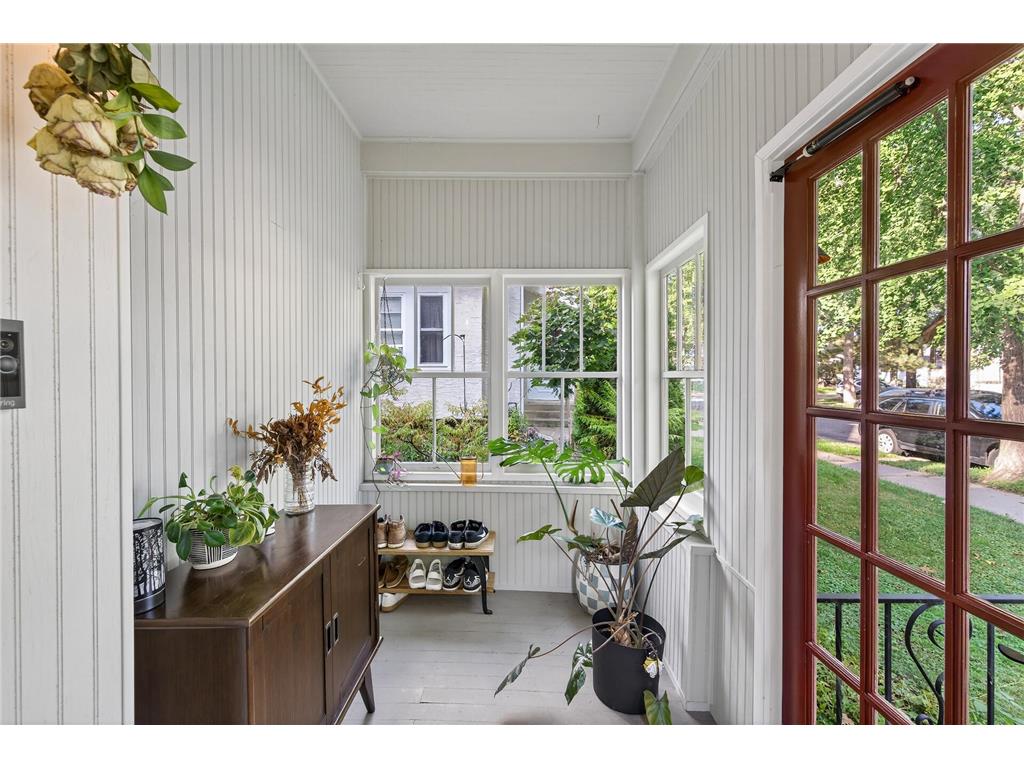 989 Barrett Street Saint Paul MN 55103 7002521 image5