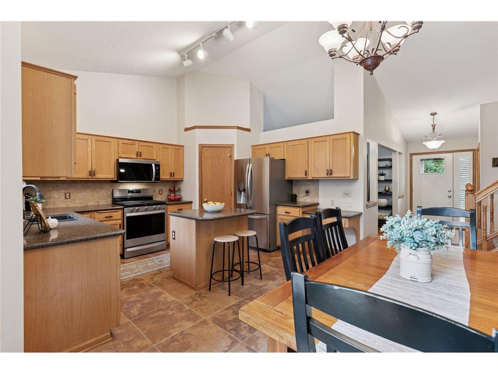 989 Coneflower Court Eagan MN 55123 6735833 image1