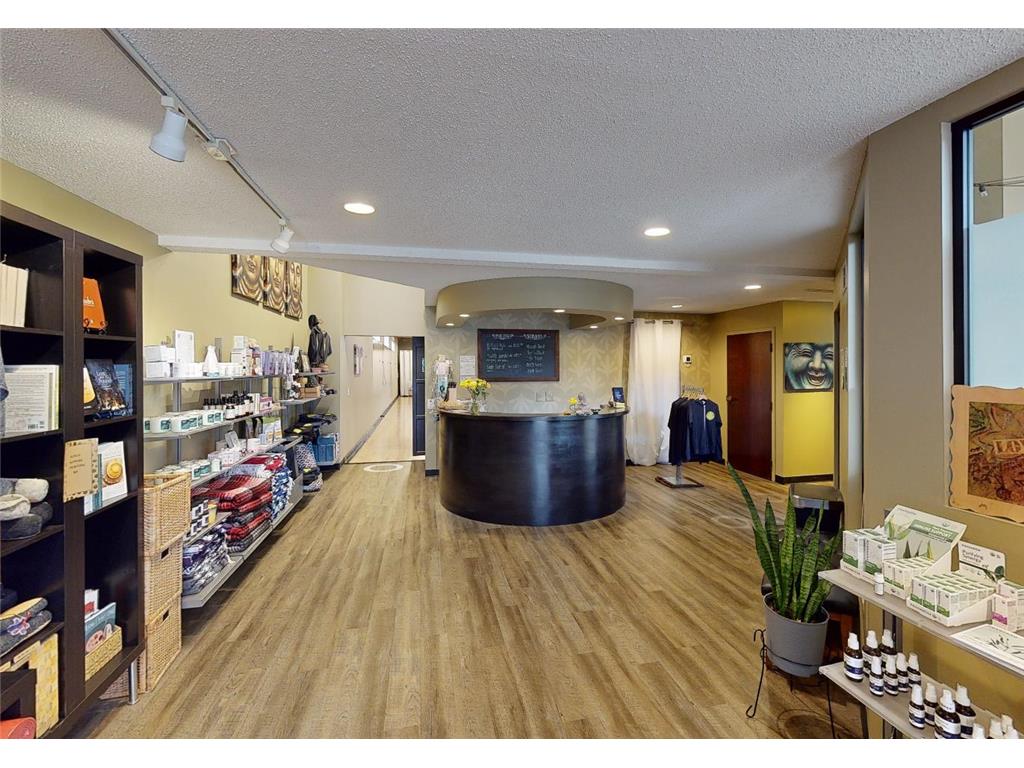 99 Snelling Avenue N Saint Paul MN 55104 6647475 image3