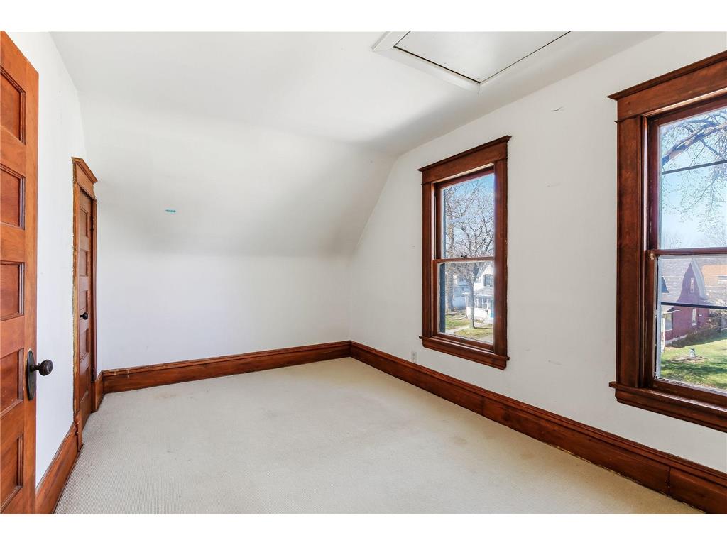 990 Como Place Saint Paul MN 55103 7074602 image10