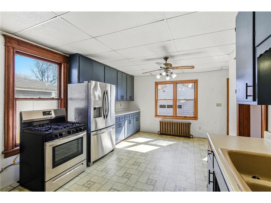 990 Como Place Saint Paul MN 55103 7074602 image8