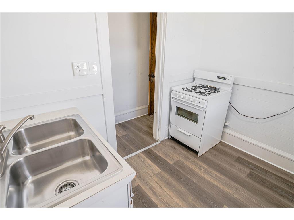 990 Grand Avenue Saint Paul MN 55105 6776665 image19