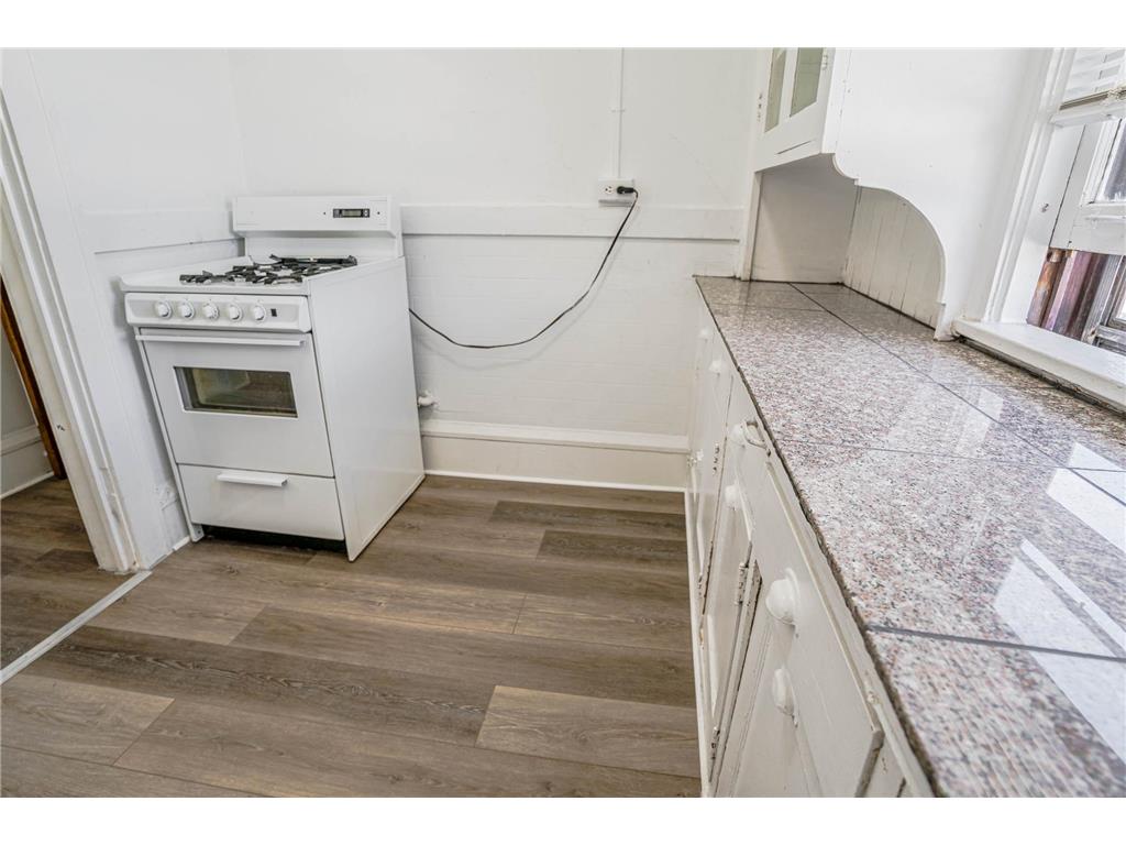 990 Grand Avenue Saint Paul MN 55105 6776665 image20