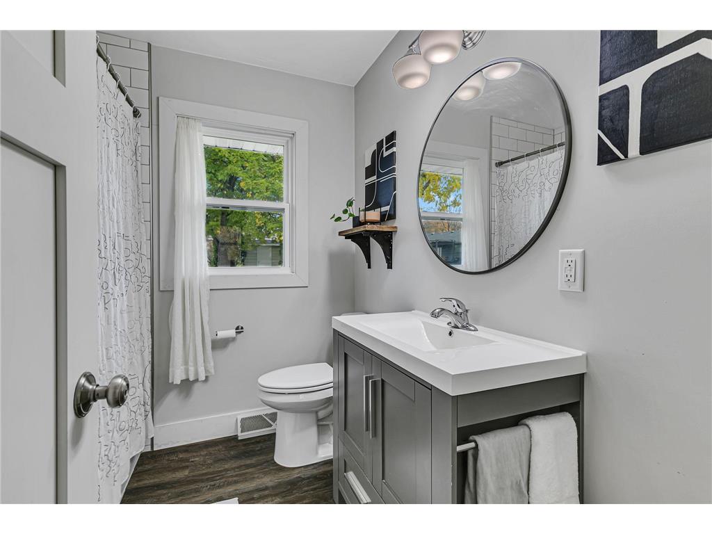 990 Hassan Street SE Hutchinson MN 55350 6810735 image5