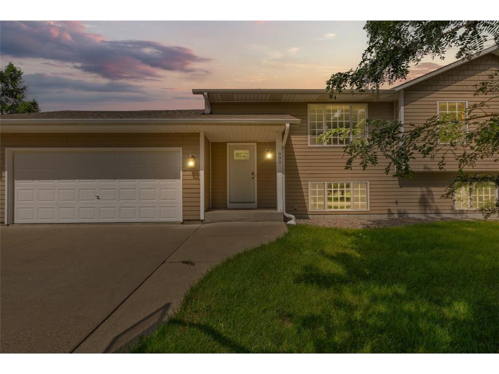 990 Lacy Court Belle Plaine MN 56011 6585119 image1