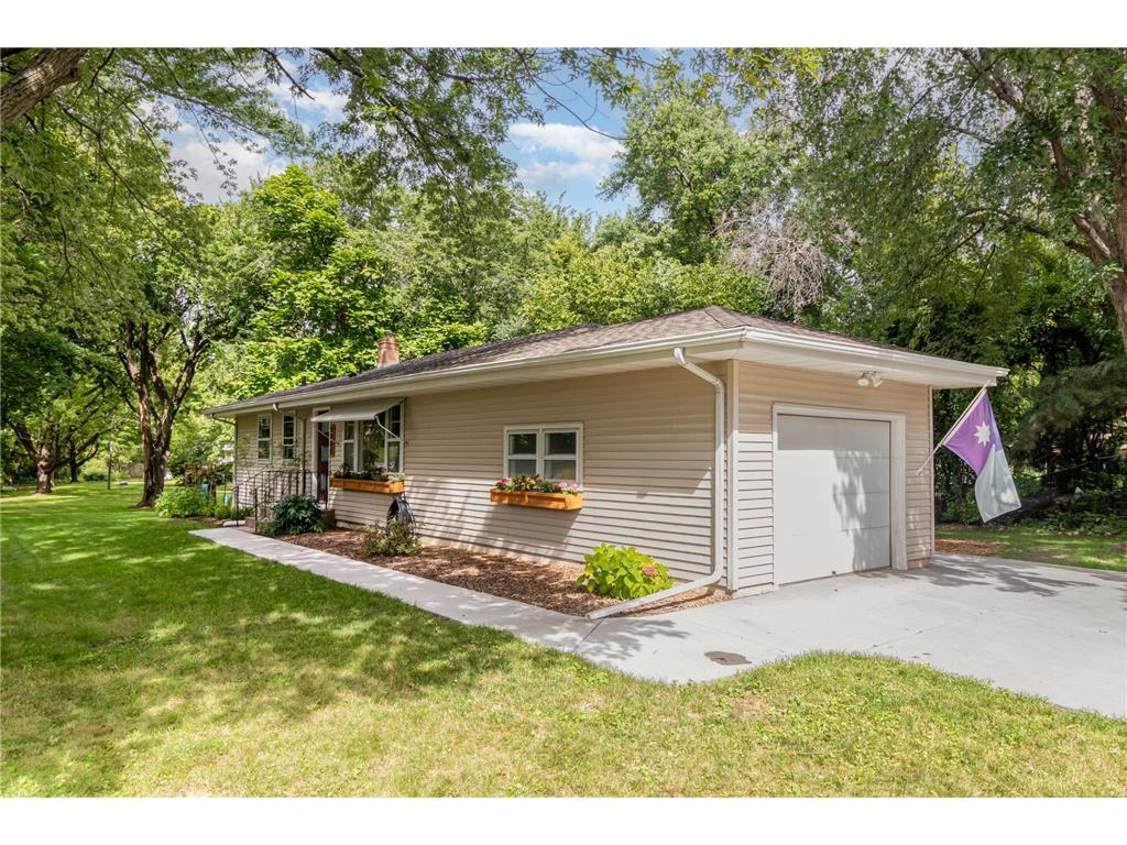 9900 Cedar Lake Road Minnetonka MN 55305 7077174 image2