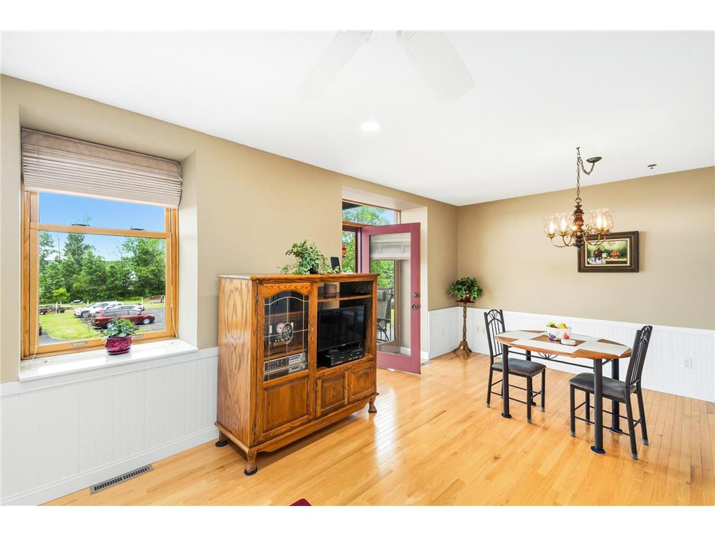 9900 Hudson Boulevard #202 Duluth MN 55808 - St Louis River 7095898 image14