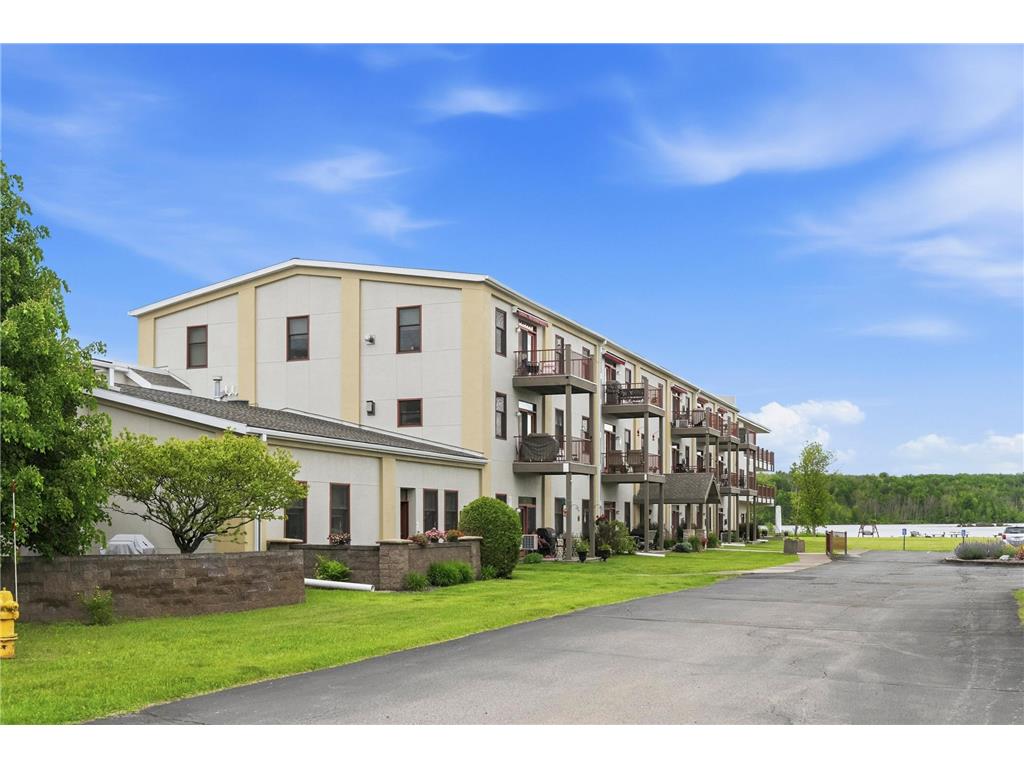 9900 Hudson Boulevard #202 Duluth MN 55808 - St Louis River 7095898 image43