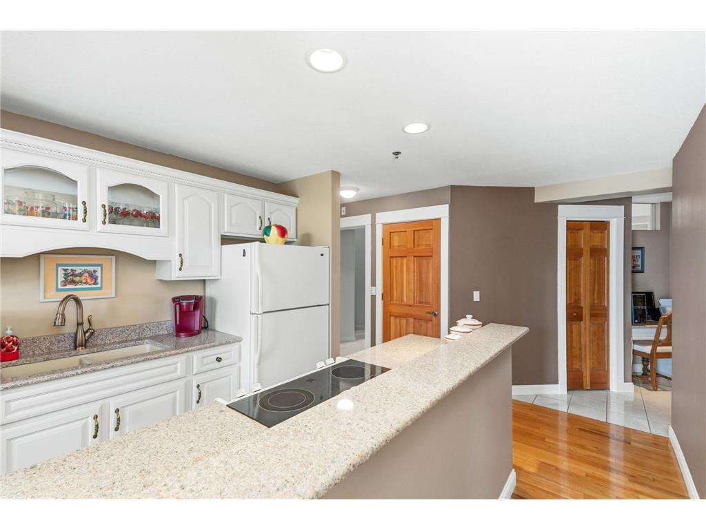 9900 Hudson Boulevard #202 Duluth MN 55808 - St Louis River 7095898 image6