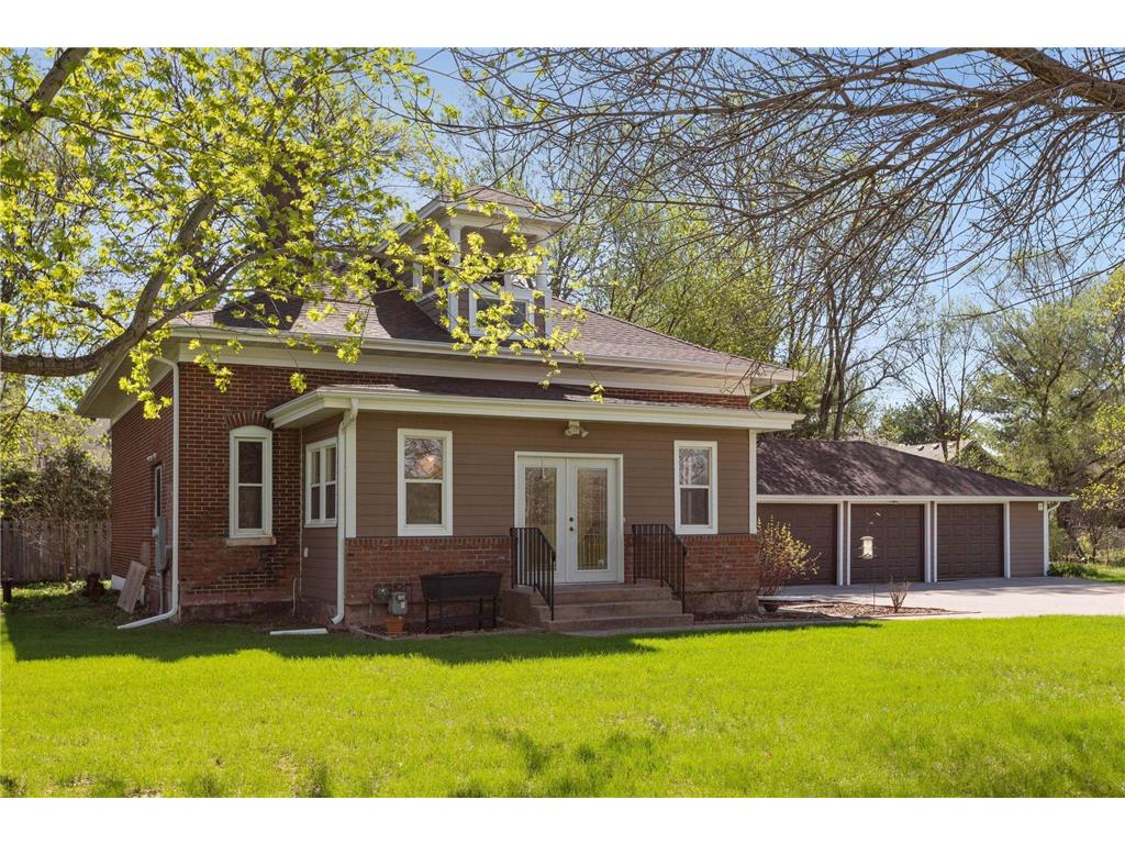 9900 Regent Avenue N Brooklyn Park MN 55443 6360154 image1