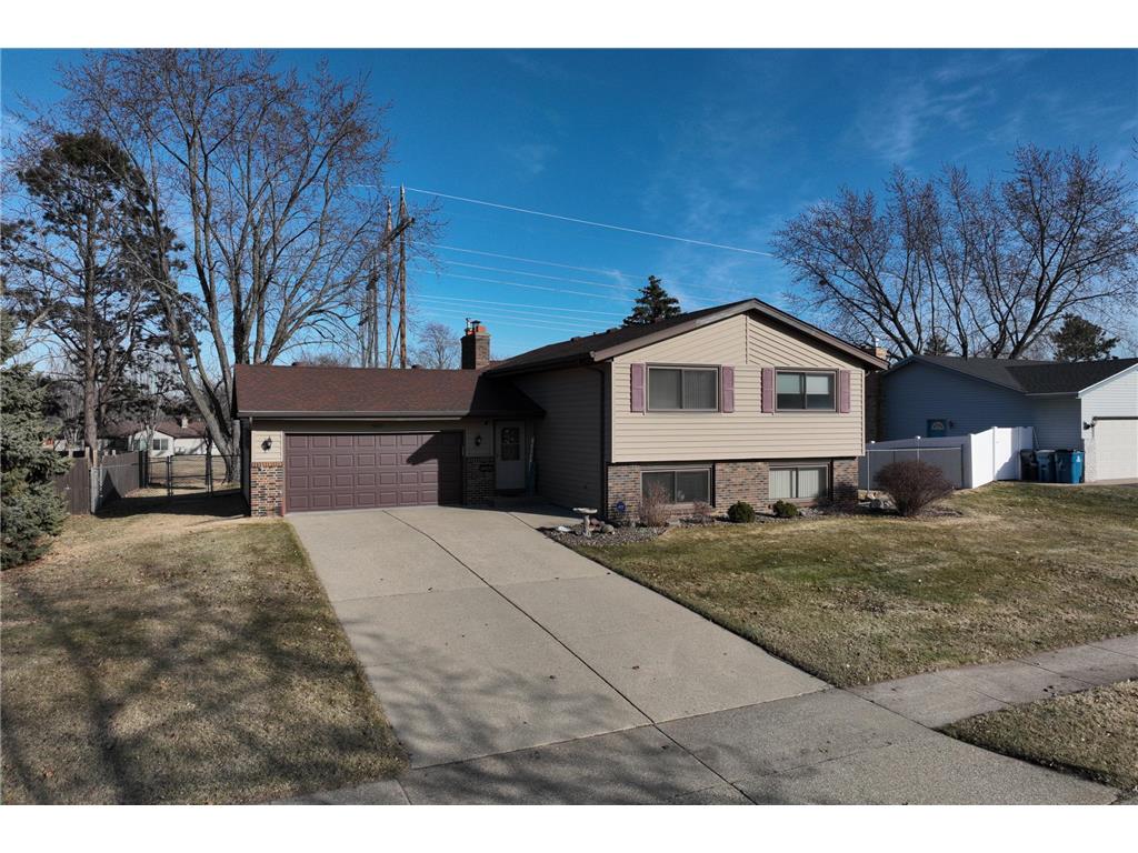 9901 Oakland Avenue S Bloomington MN 55420 7038034 image1