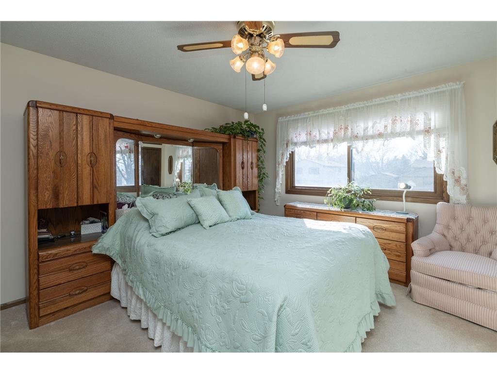 9901 Oakland Avenue S Bloomington MN 55420 7038034 image17