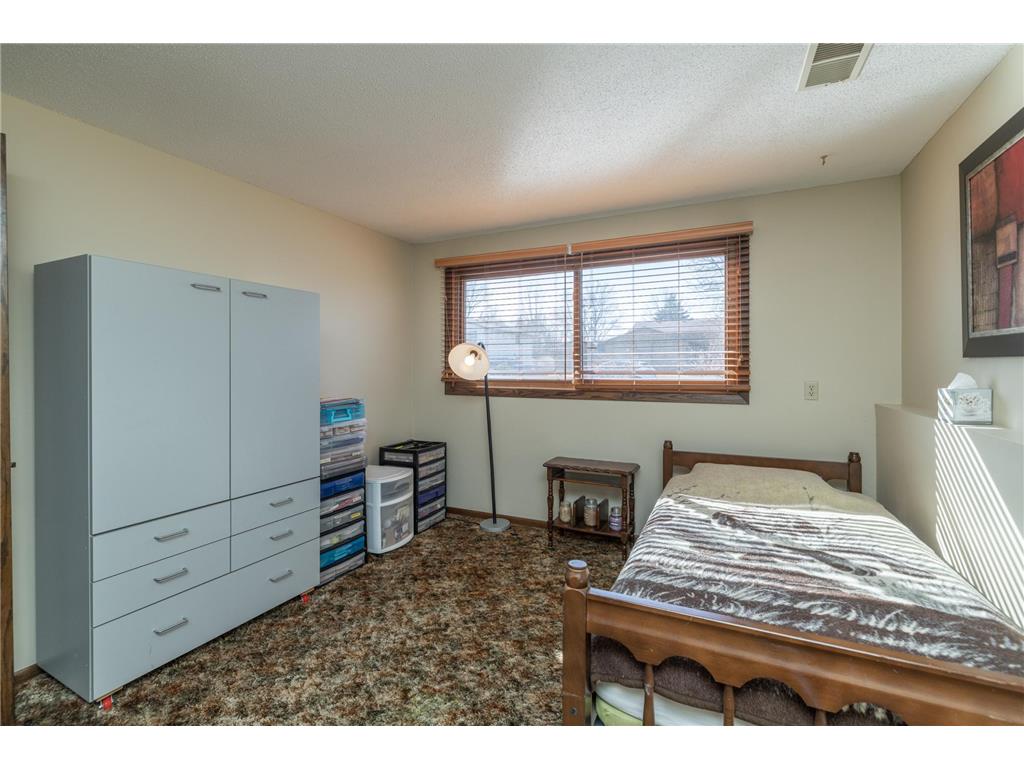 9901 Oakland Avenue S Bloomington MN 55420 7038034 image31