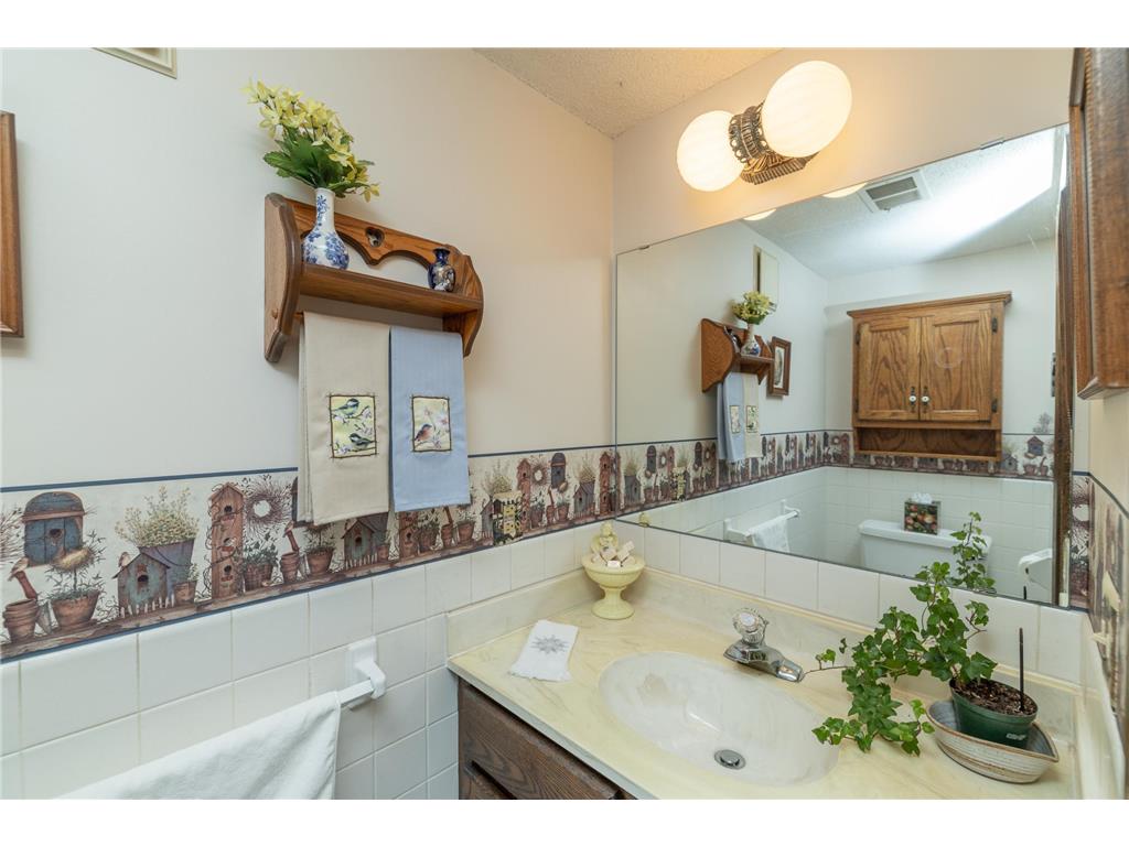 9901 Oakland Avenue S Bloomington MN 55420 7038034 image37