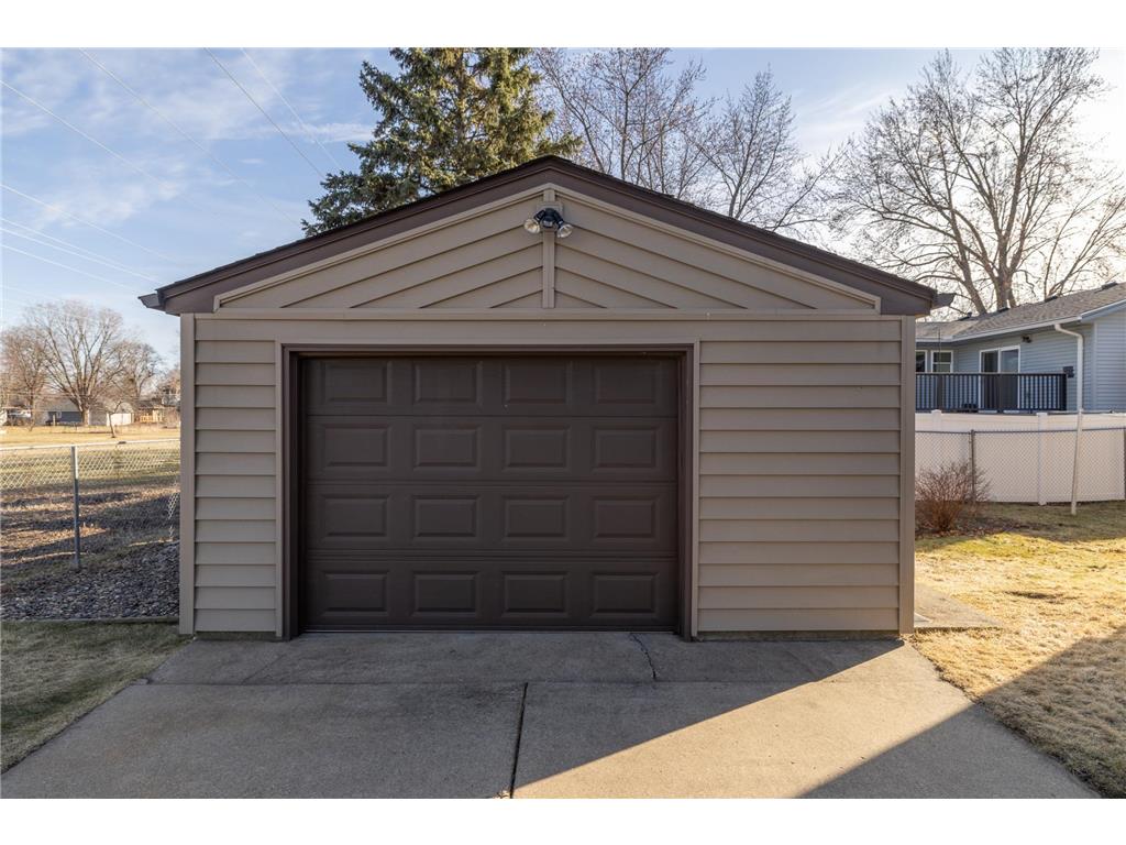 9901 Oakland Avenue S Bloomington MN 55420 7038034 image43