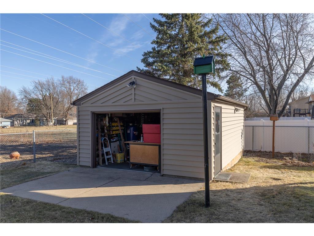 9901 Oakland Avenue S Bloomington MN 55420 7038034 image44