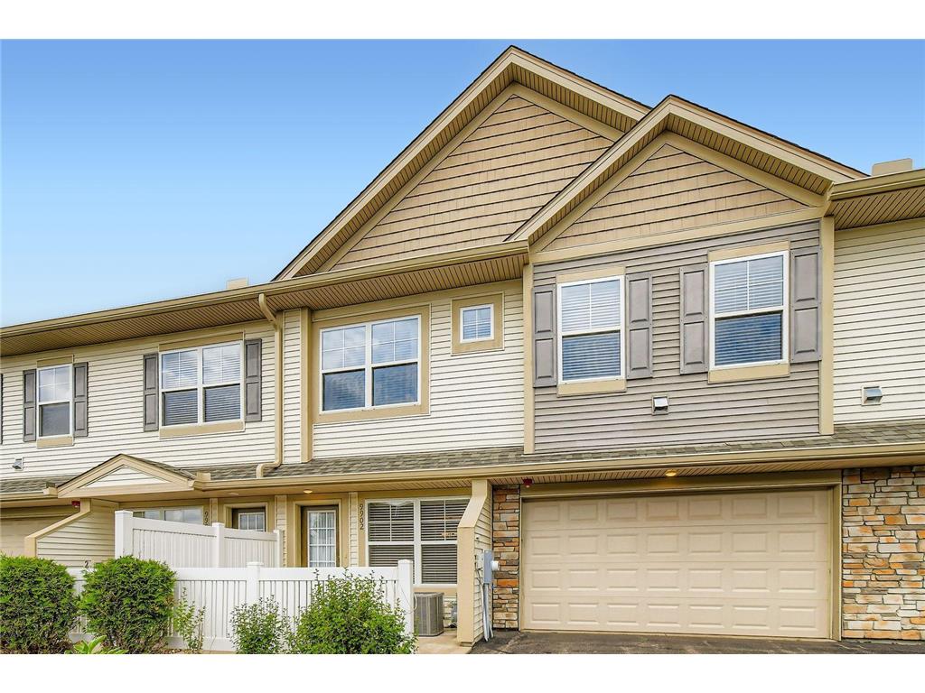 9902 5th Street Lane N Lake Elmo MN 55042 6739298 image1