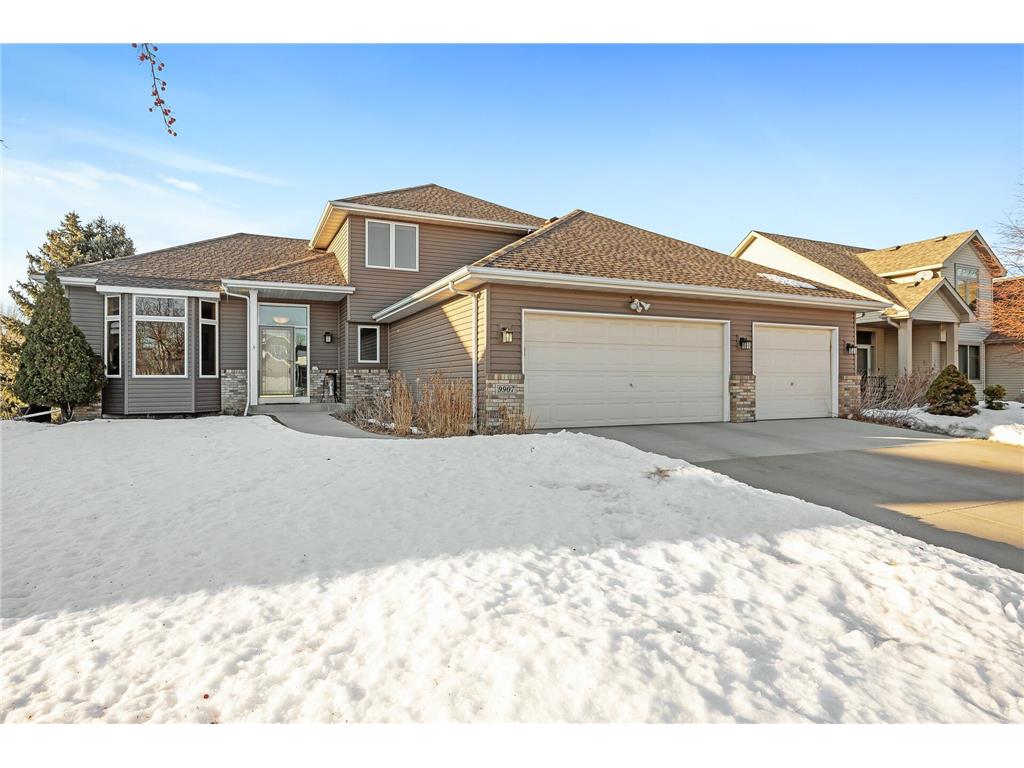 9907 Fallgold Parkway N Brooklyn Park MN 55443 6328979 image1