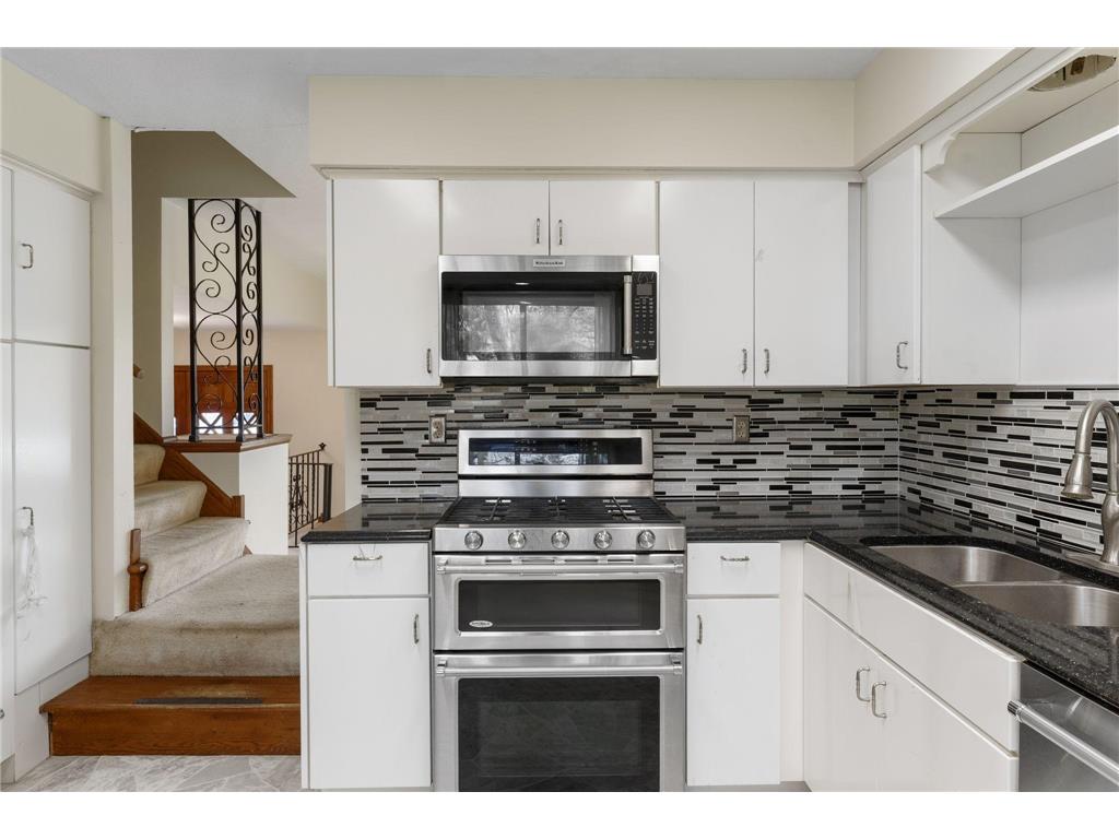 9908 Oxborough Road Bloomington MN 55437 7061101 image13
