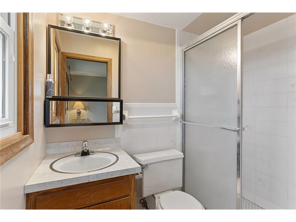 9908 Oxborough Road Bloomington MN 55437 7061101 image24