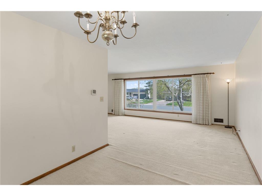 9908 Oxborough Road Bloomington MN 55437 7061101 image9