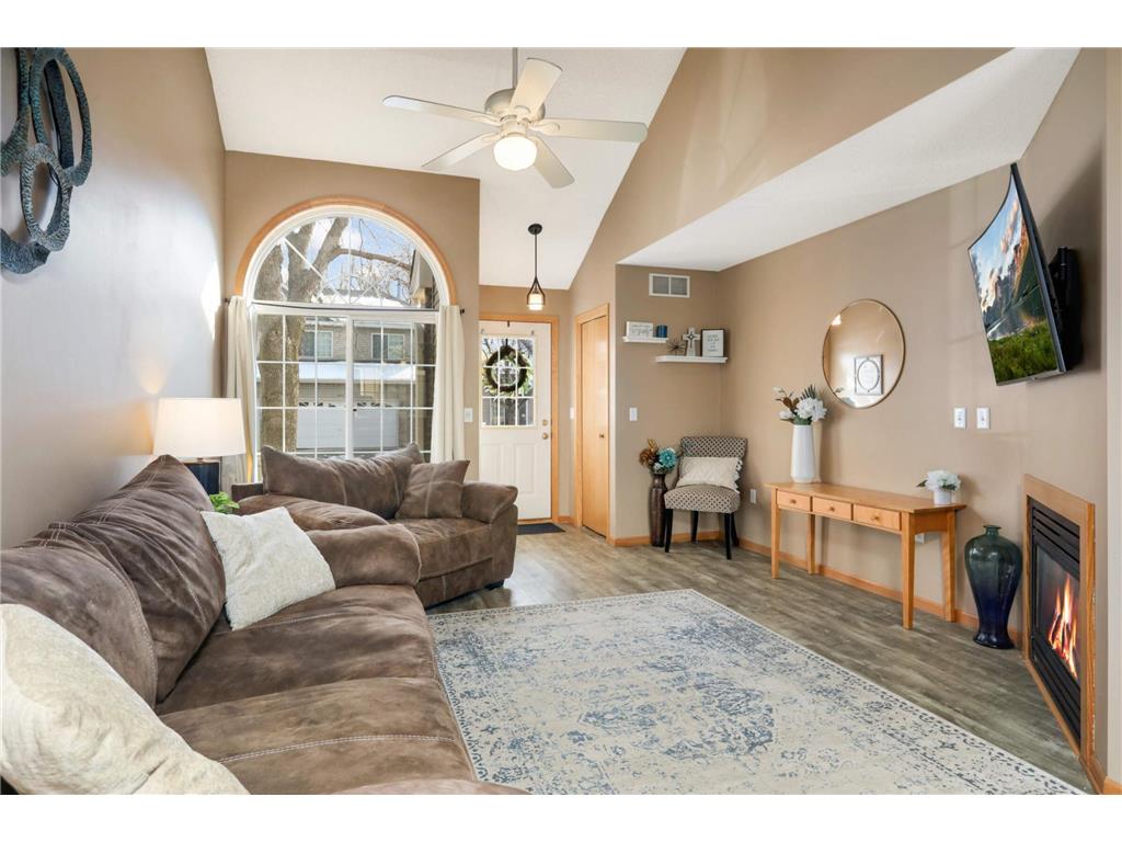 991 108th Avenue NW Coon Rapids MN 55433 6488548 image1