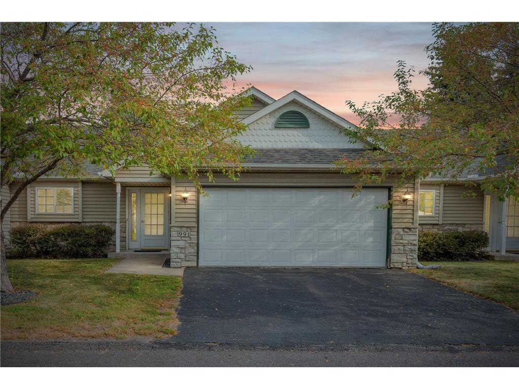 991 County Road D E Vadnais Heights MN 55109 6430483 image1