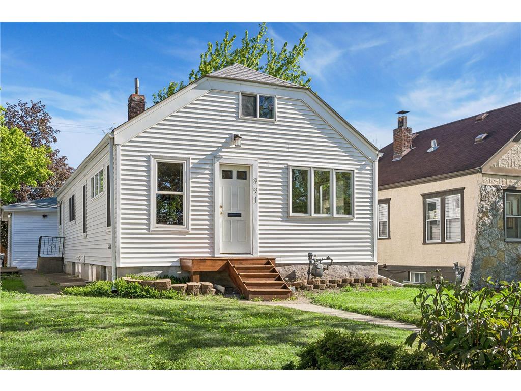 991 Minnehaha Avenue W Saint Paul MN 55104 7082282 image1