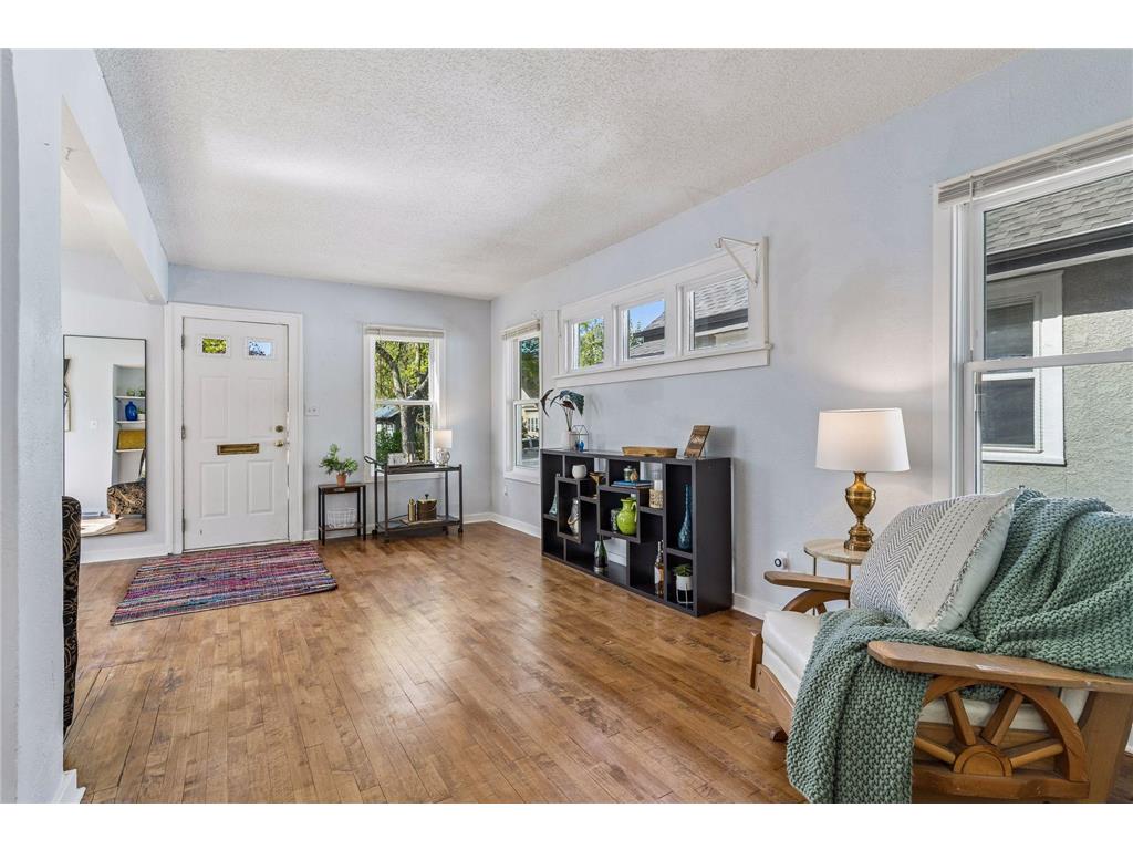 991 Minnehaha Avenue W Saint Paul MN 55104 7082282 image11