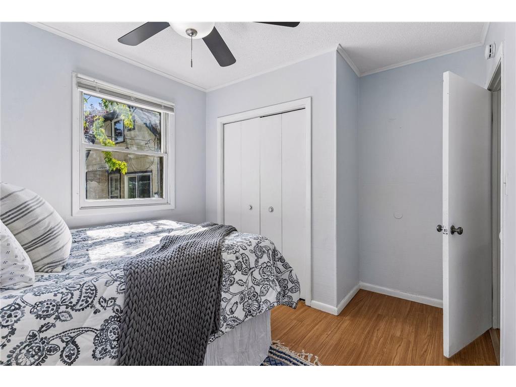 991 Minnehaha Avenue W Saint Paul MN 55104 7082282 image21