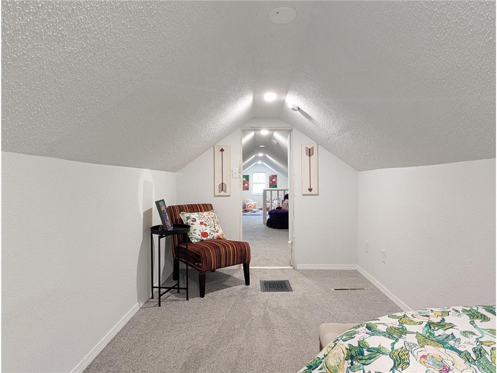 991 Minnehaha Avenue W Saint Paul MN 55104 7082282 image28