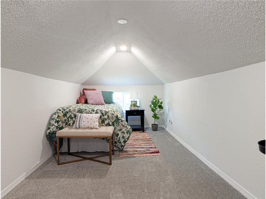 991 Minnehaha Avenue W Saint Paul MN 55104 7082282 image29