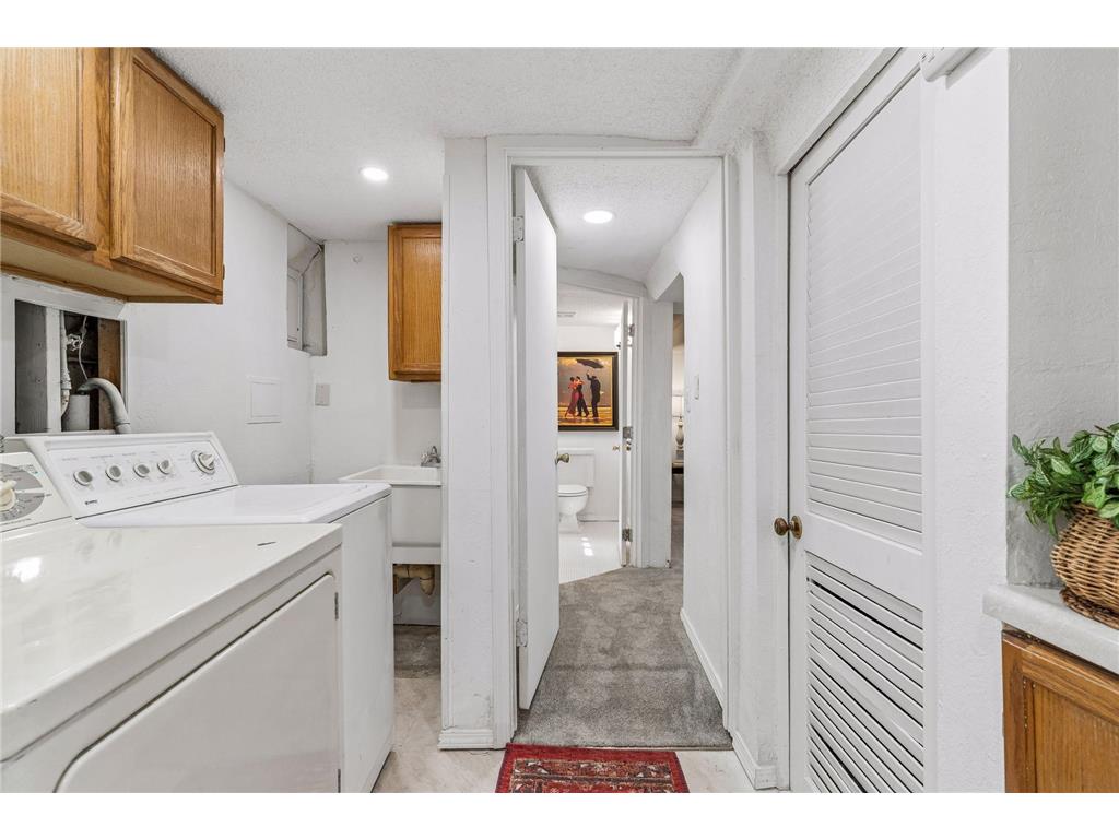991 Minnehaha Avenue W Saint Paul MN 55104 7082282 image32
