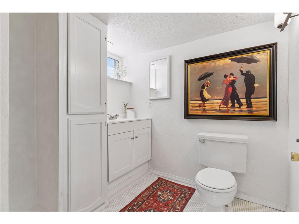 991 Minnehaha Avenue W Saint Paul MN 55104 7082282 image38