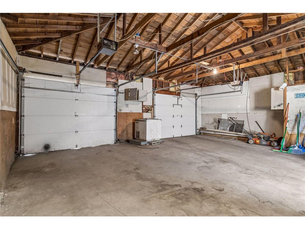 991 Minnehaha Avenue W Saint Paul MN 55104 7082282 image39