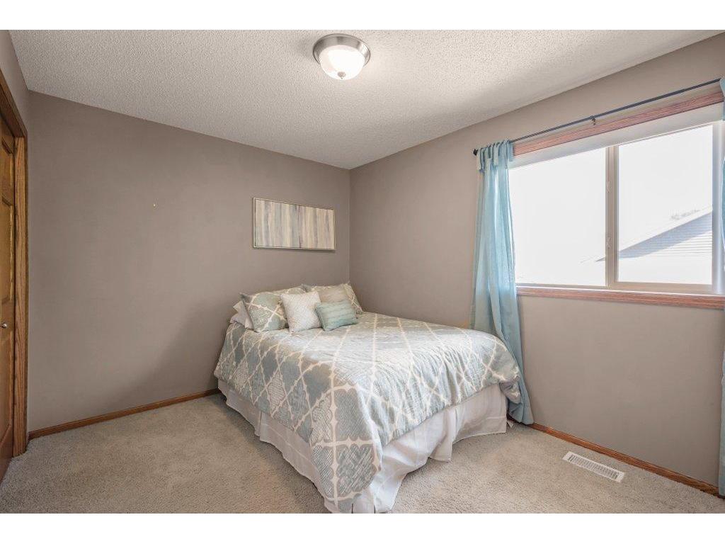 9918 Kiwi Avenue N Brooklyn Park MN 55443 7081946 image24