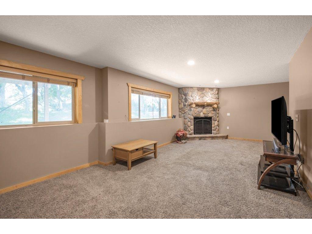 9918 Kiwi Avenue N Brooklyn Park MN 55443 7081946 image31