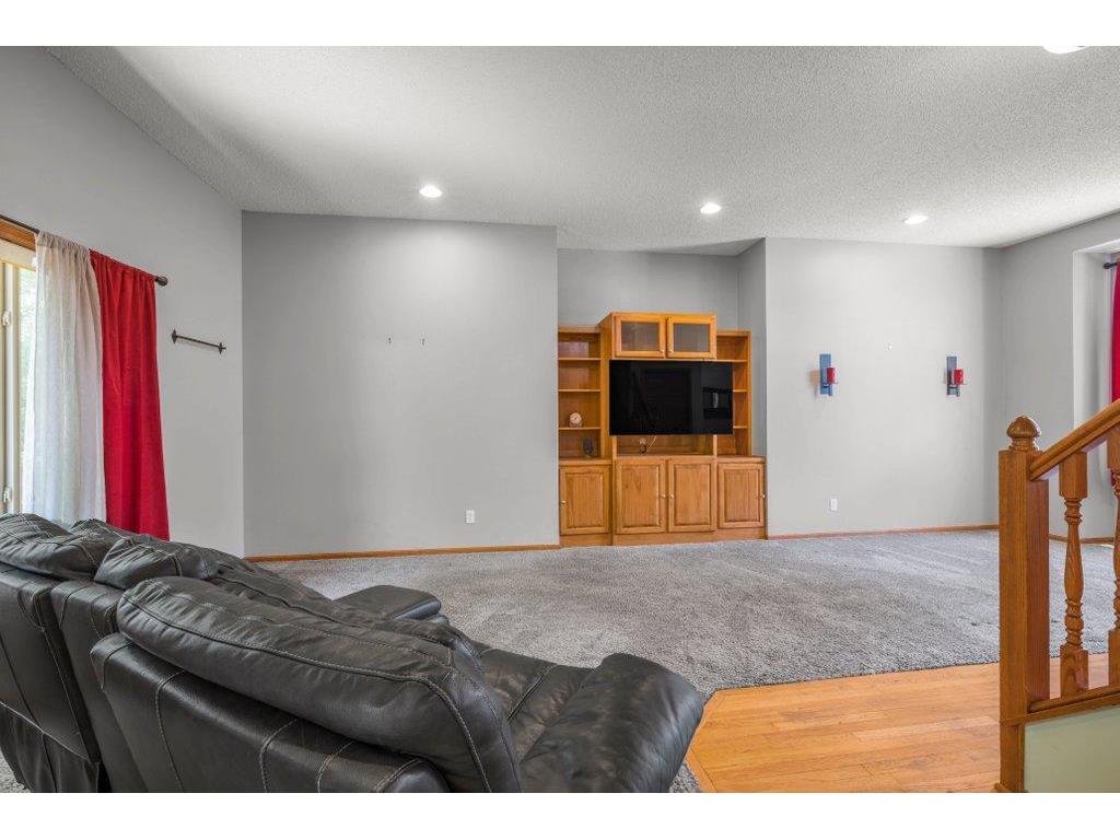 9918 Kiwi Avenue N Brooklyn Park MN 55443 7081946 image4