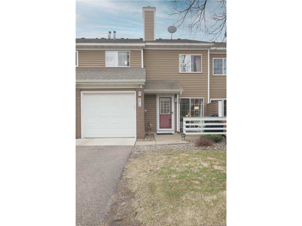 9919 Fillmore Street NE Blaine MN 55434 6518299 image1