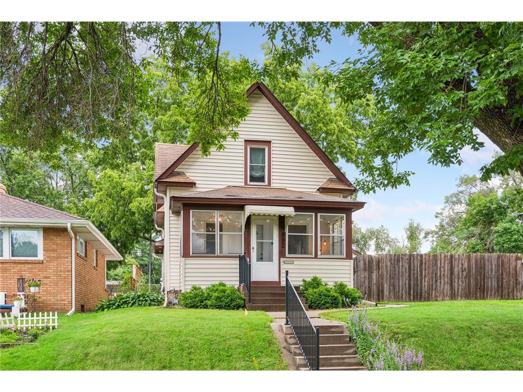 992 Bellows Street West Saint Paul MN 55118 7106778 image1