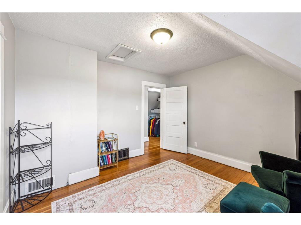 992 Bellows Street West Saint Paul MN 55118 7106778 image15