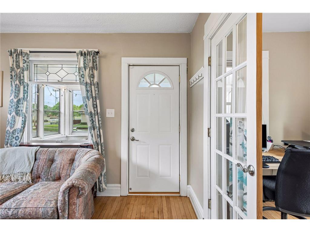 992 Bellows Street West Saint Paul MN 55118 7106778 image19
