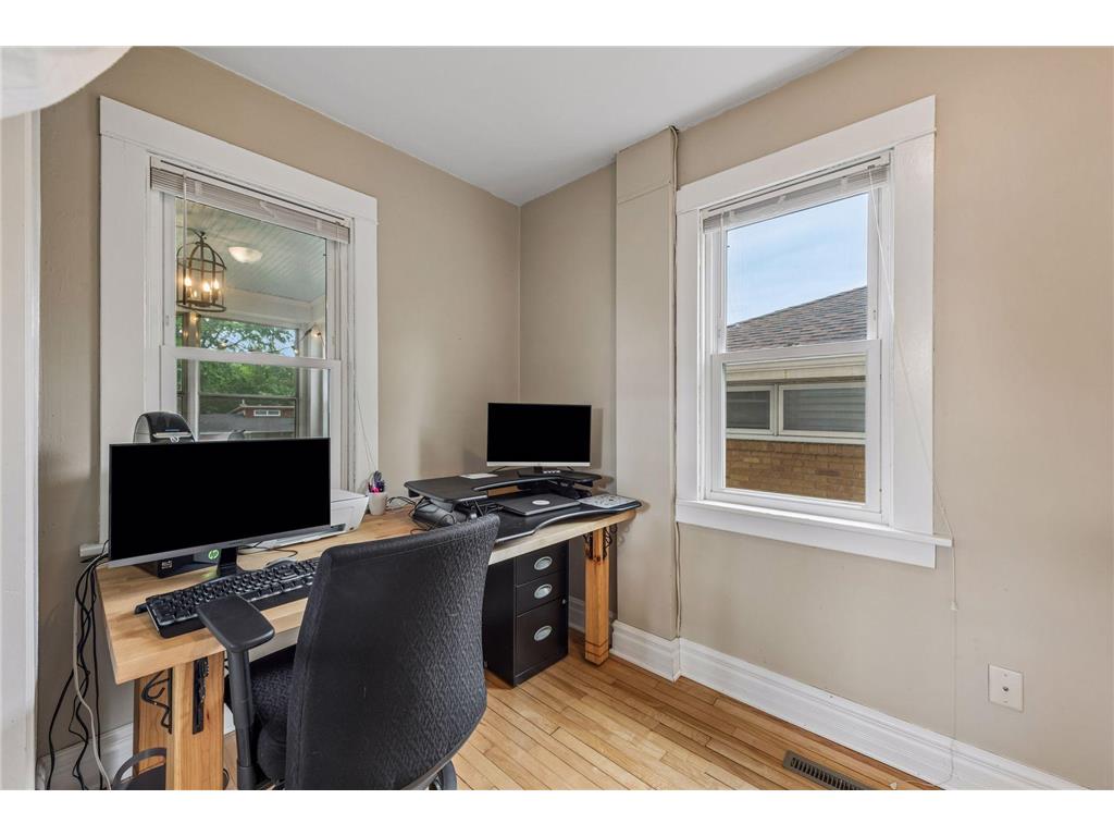 992 Bellows Street West Saint Paul MN 55118 7106778 image21